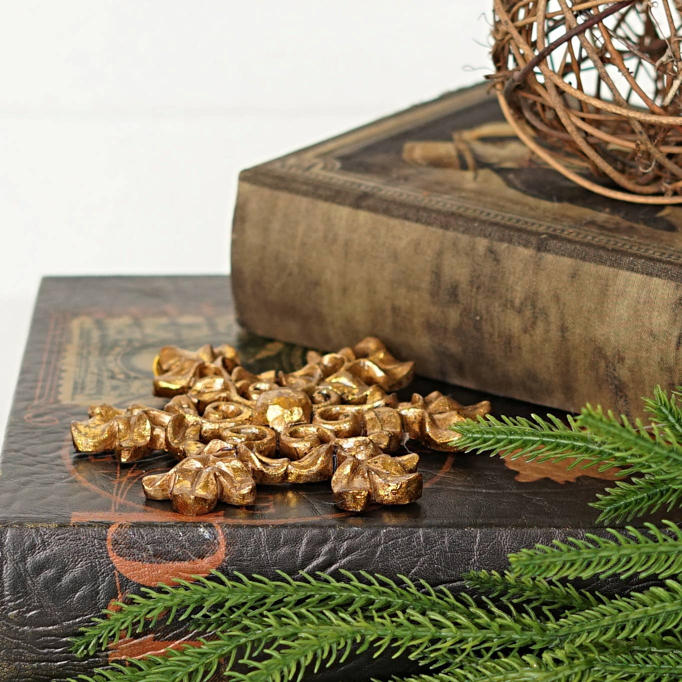 Polyresin Golden Snowflake Ornament 4.5"