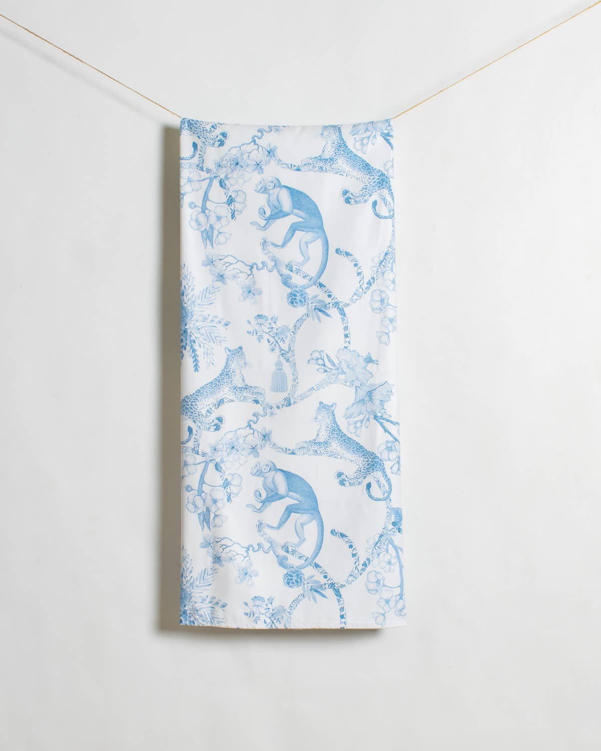 Borneo Giant Beach Towel      Blue/Multi    40x70