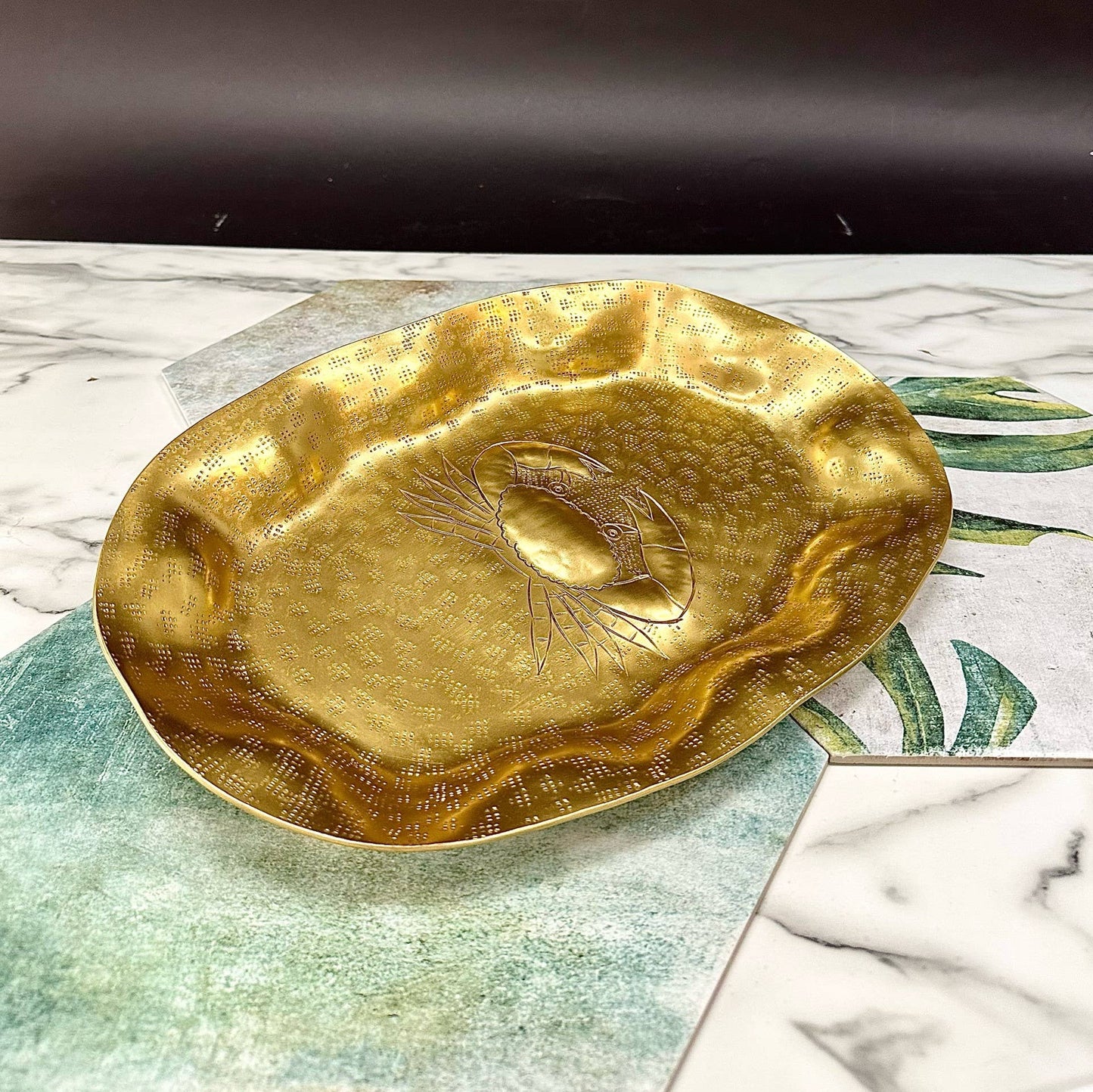Golden Oval Crab Etch Tray 15 inch